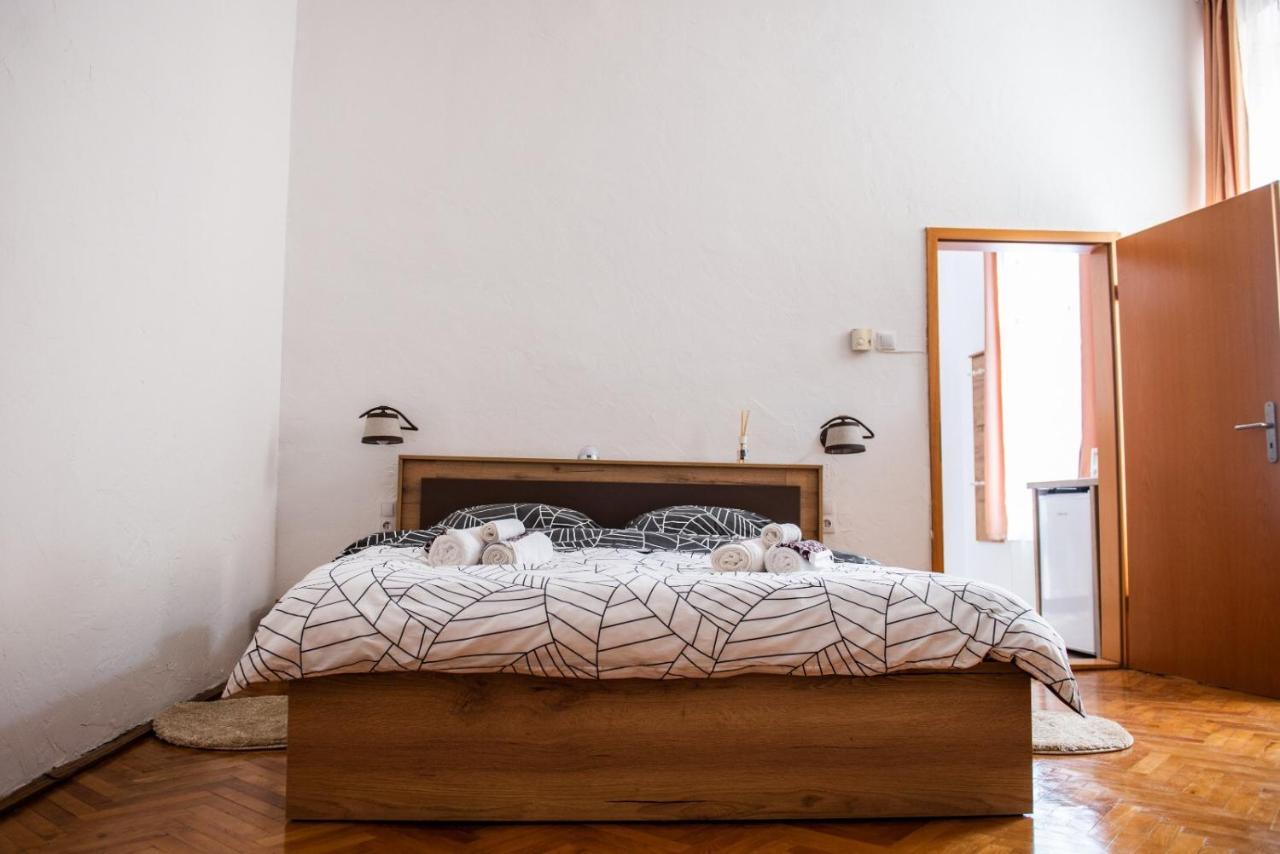 Troll'S House Apartment Sibiu Exterior photo