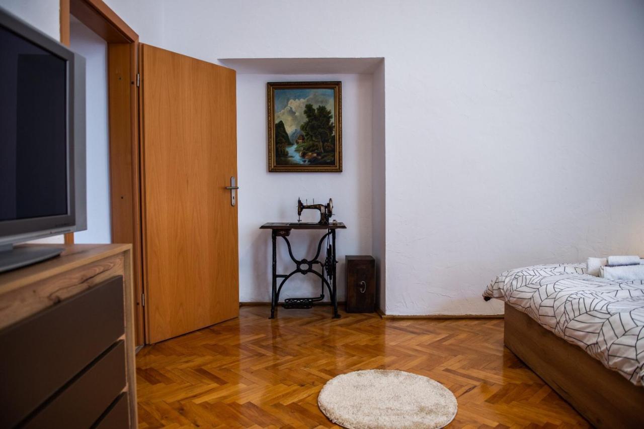 Troll'S House Apartment Sibiu Exterior photo