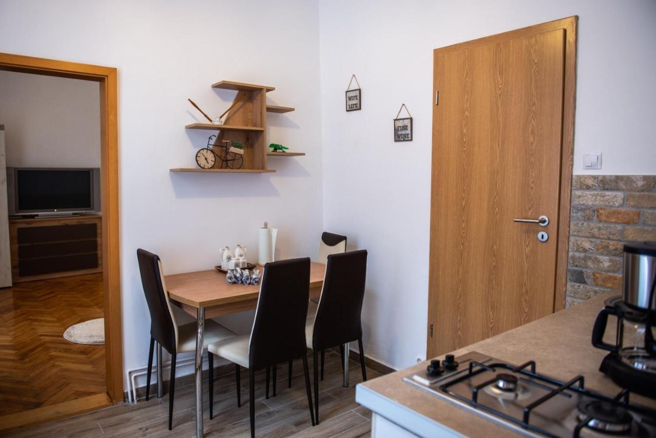 Troll'S House Apartment Sibiu Exterior photo